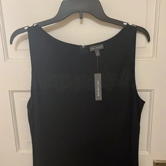 The Limited black, size L, lace like detailing in top and bottom - Picture 2 of 8